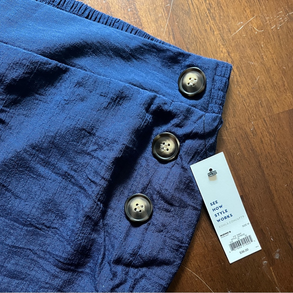NWT Apt.9 silky feeling rayon sailor capris